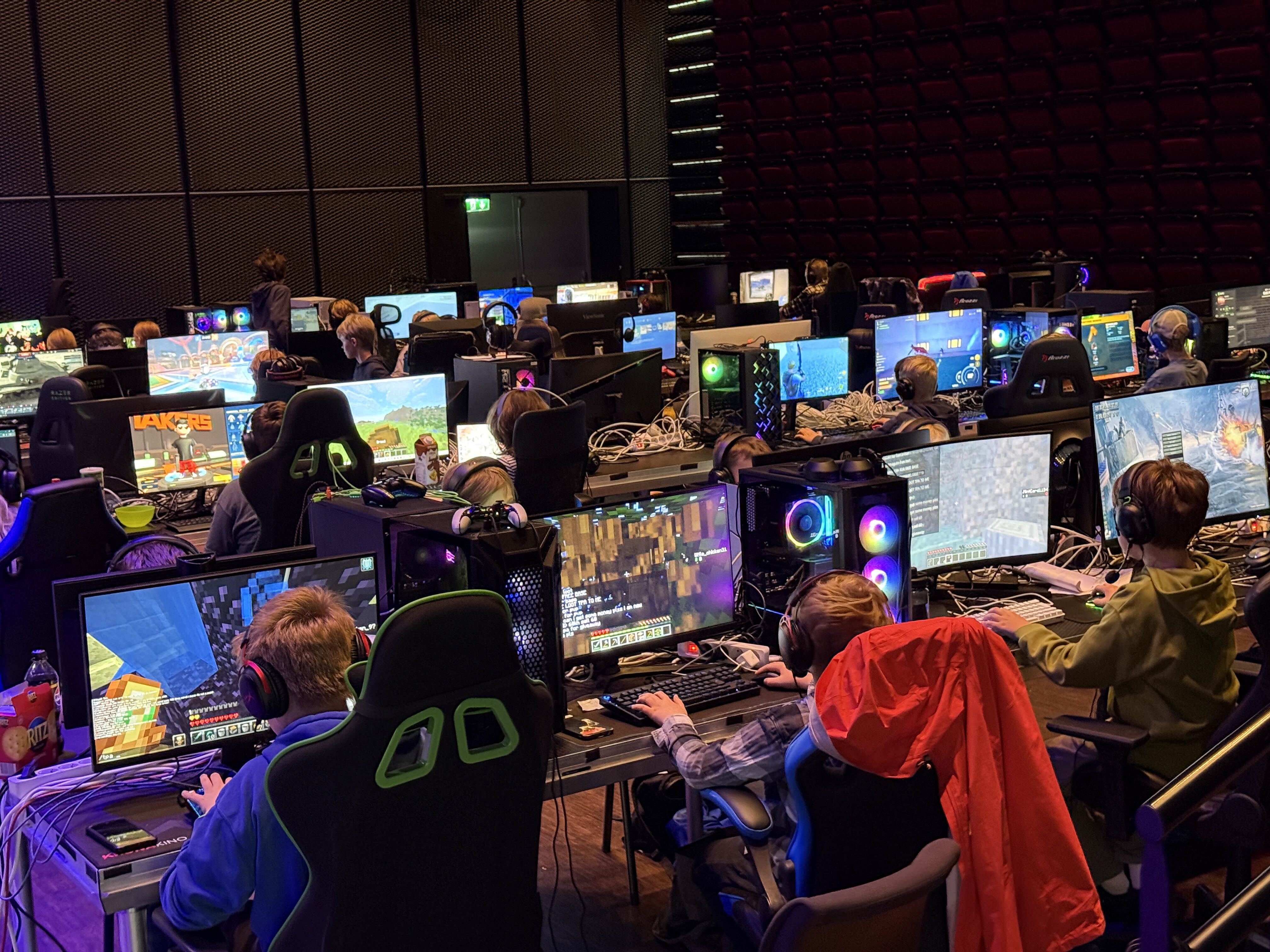 LEVEL UP LAN Kongsberg 2026: Tre dager med gaming, premier og fellesskap